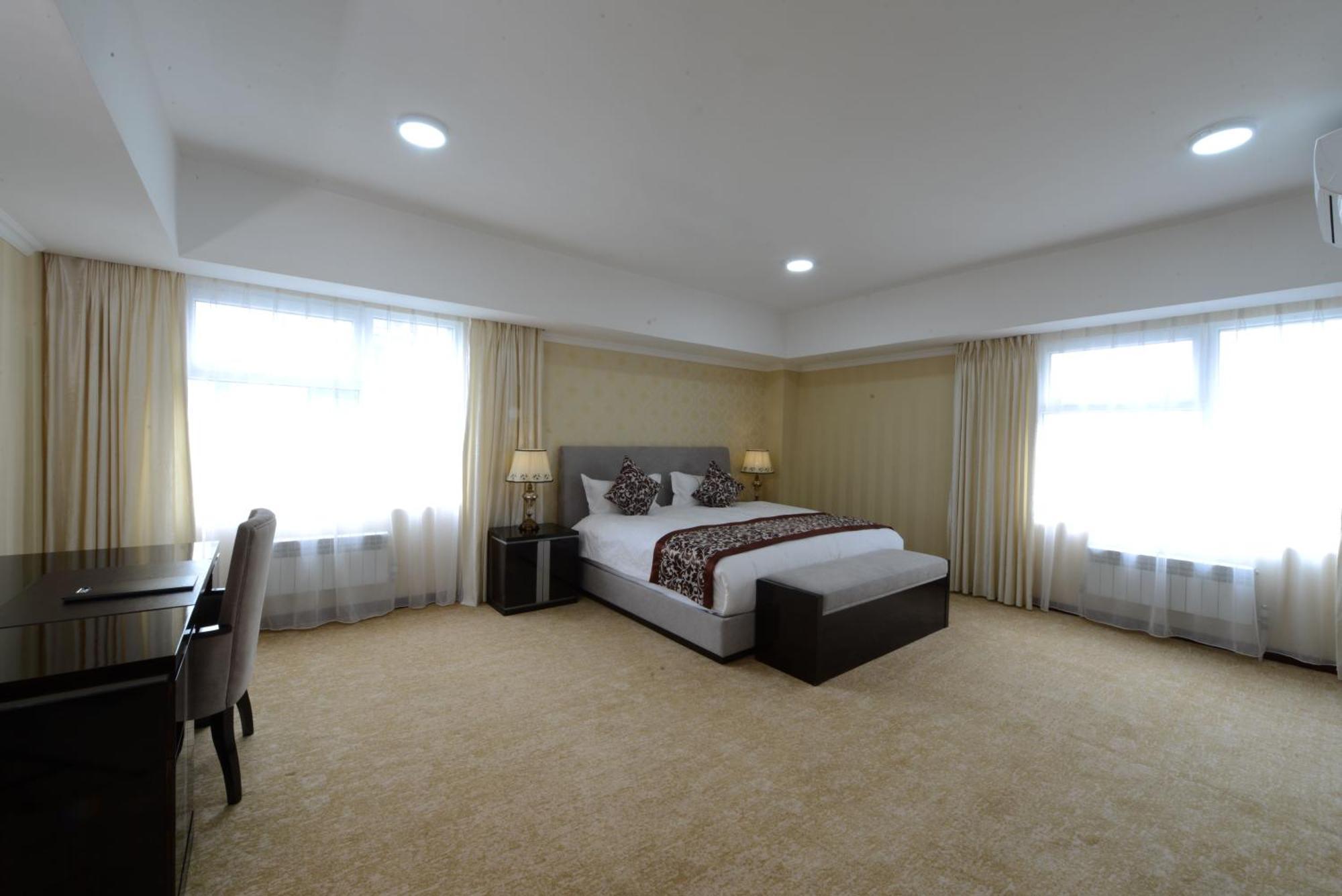 Alpha Hotel Улан-Батор Екстер'єр фото